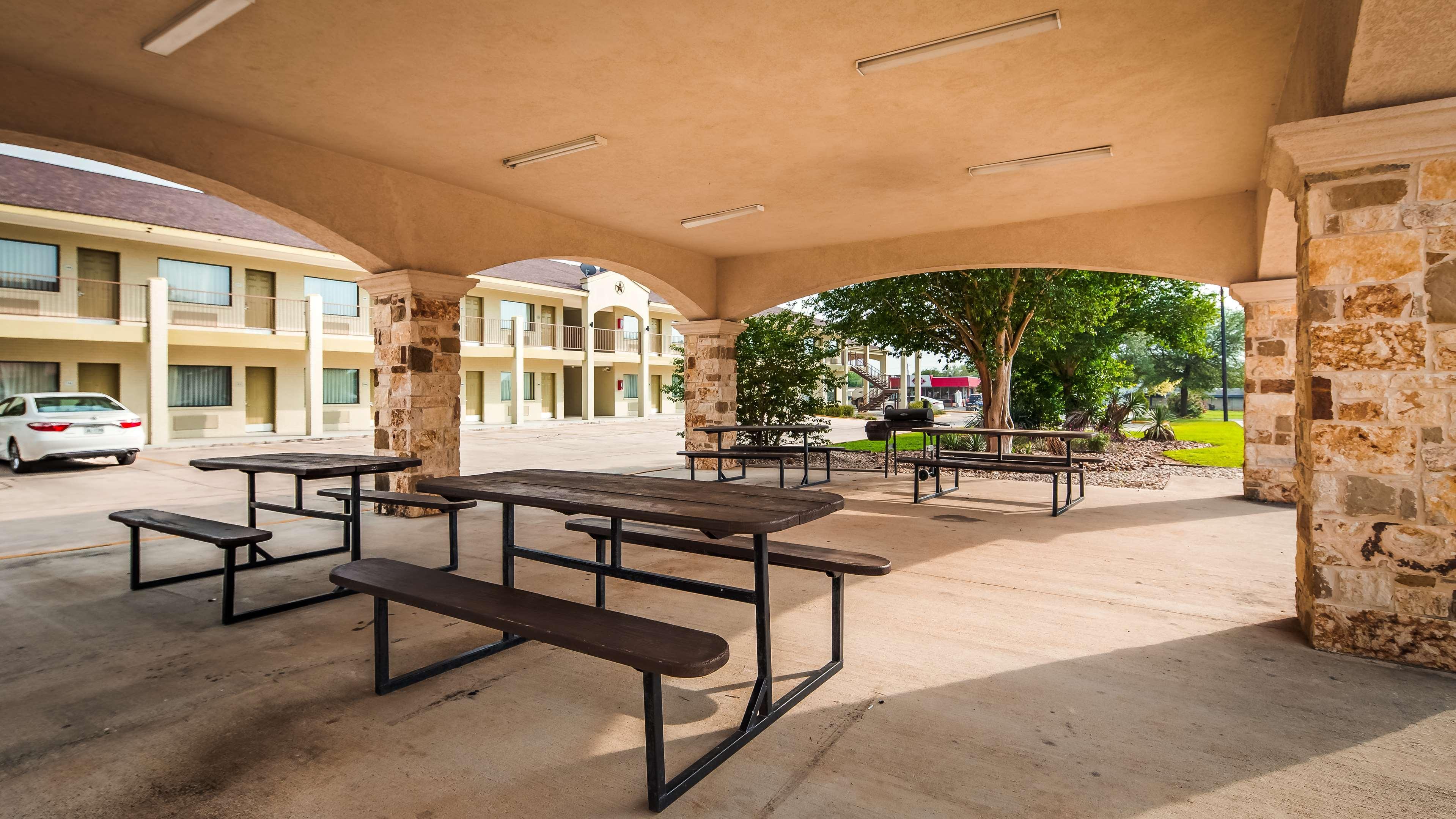 Surestay Hotel By Best Western Floresville Eksteriør bilde
