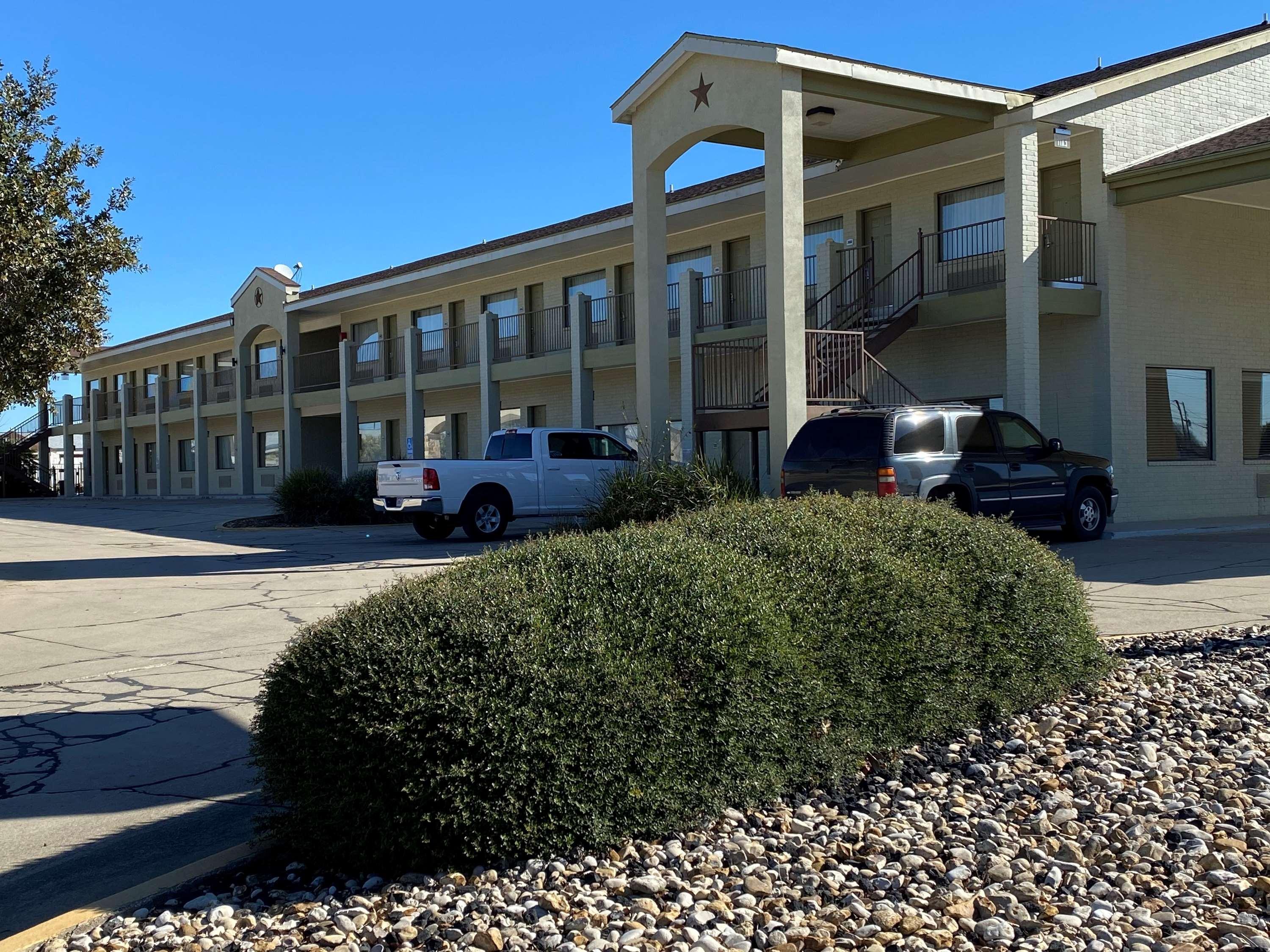Surestay Hotel By Best Western Floresville Eksteriør bilde